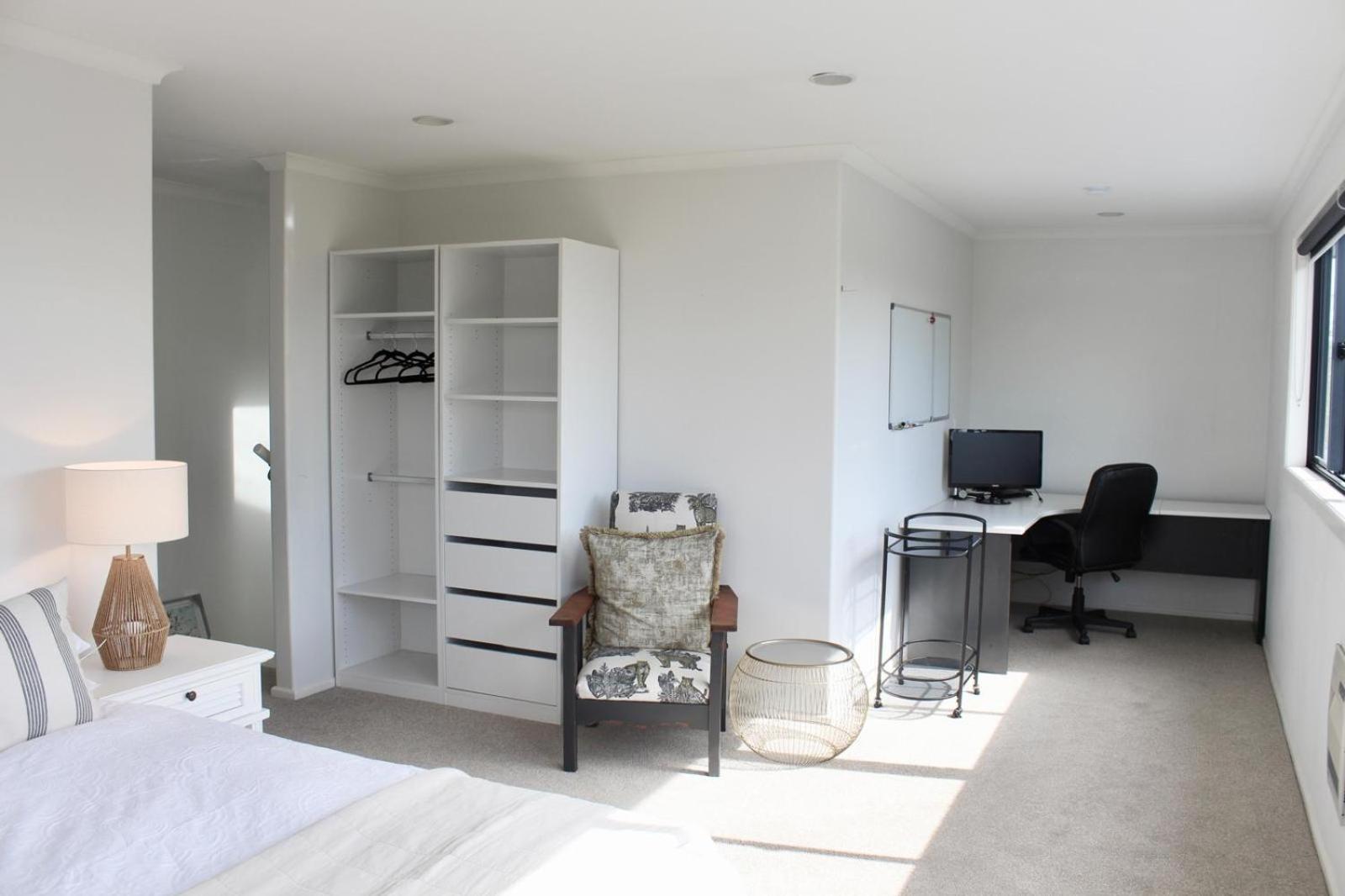5-Min Walk To Village - Havelock North Holiday Home With Spa Pool Buitenkant foto